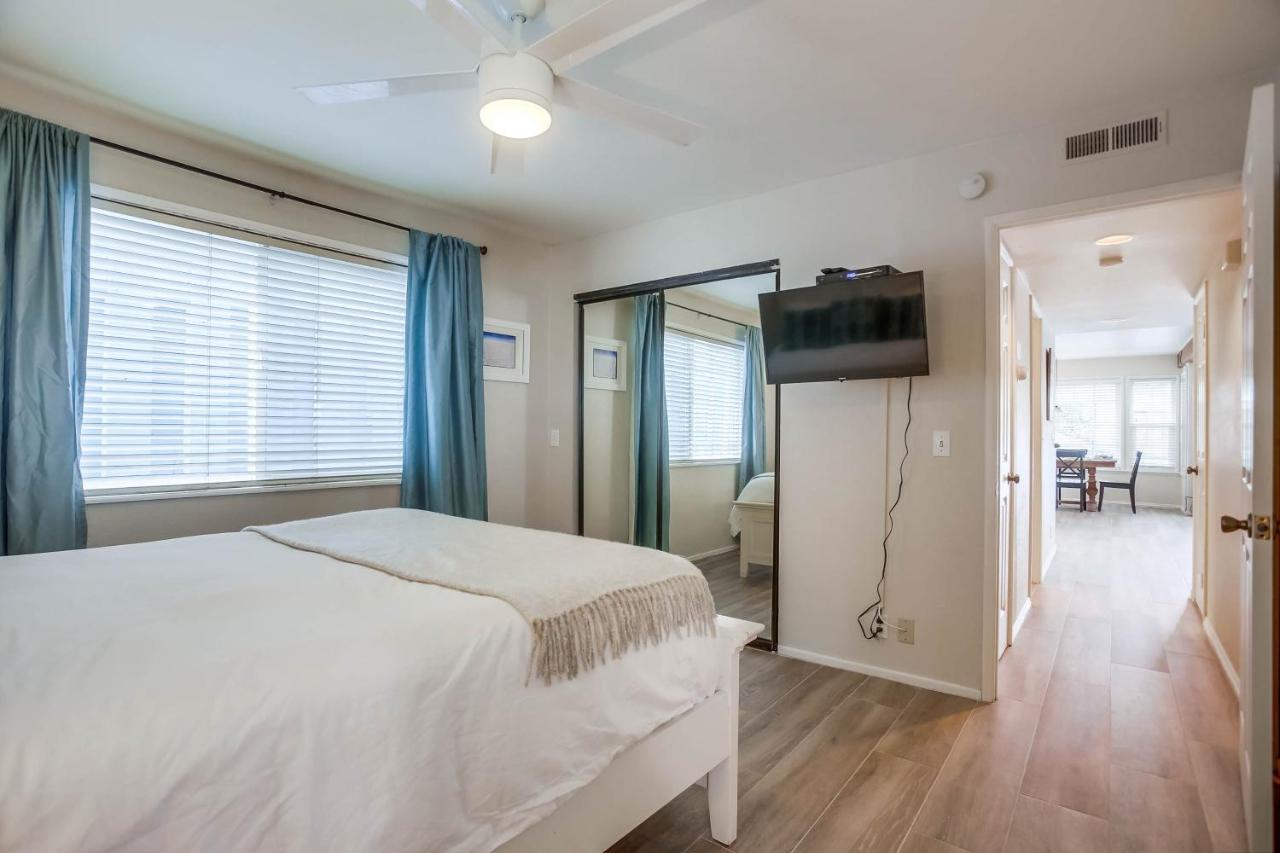 Holiday home Ormond Oasis - Large Private Patio, Washerdryer, Pet Friendly & Steps2sand! *
